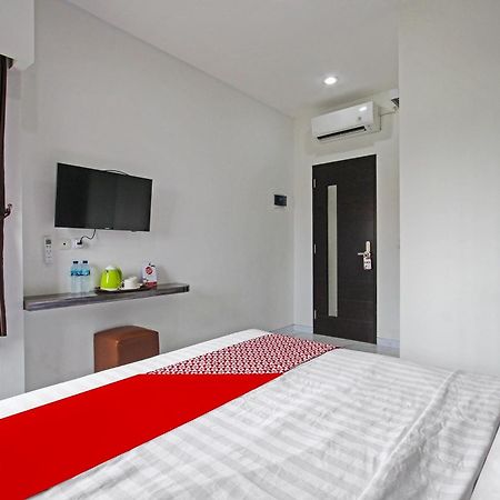 Super Oyo Capital O 91665 D'Prof Exclusive Guesthouse Σεμαράνγκ Εξωτερικό φωτογραφία