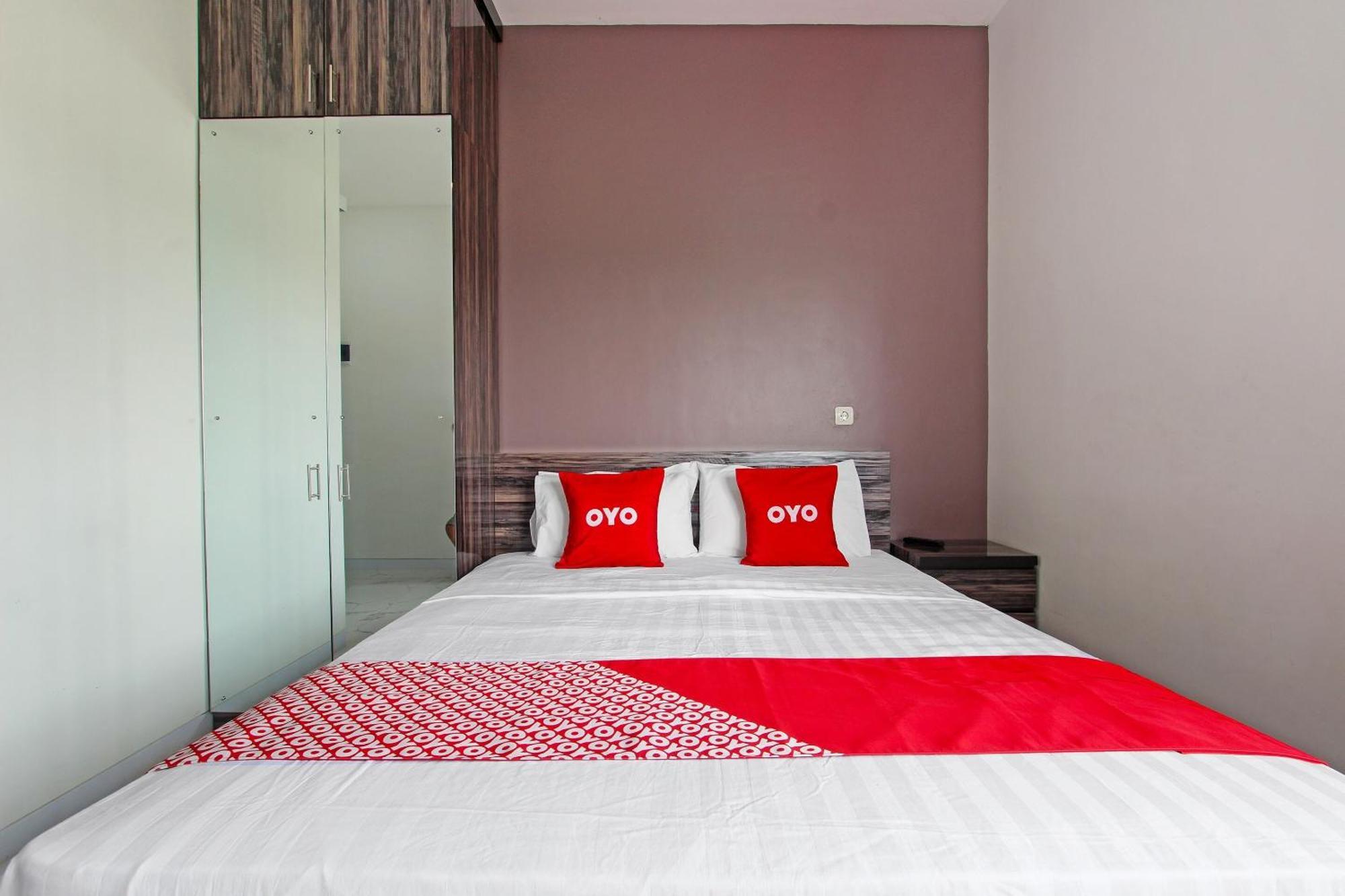Super Oyo Capital O 91665 D'Prof Exclusive Guesthouse Σεμαράνγκ Εξωτερικό φωτογραφία