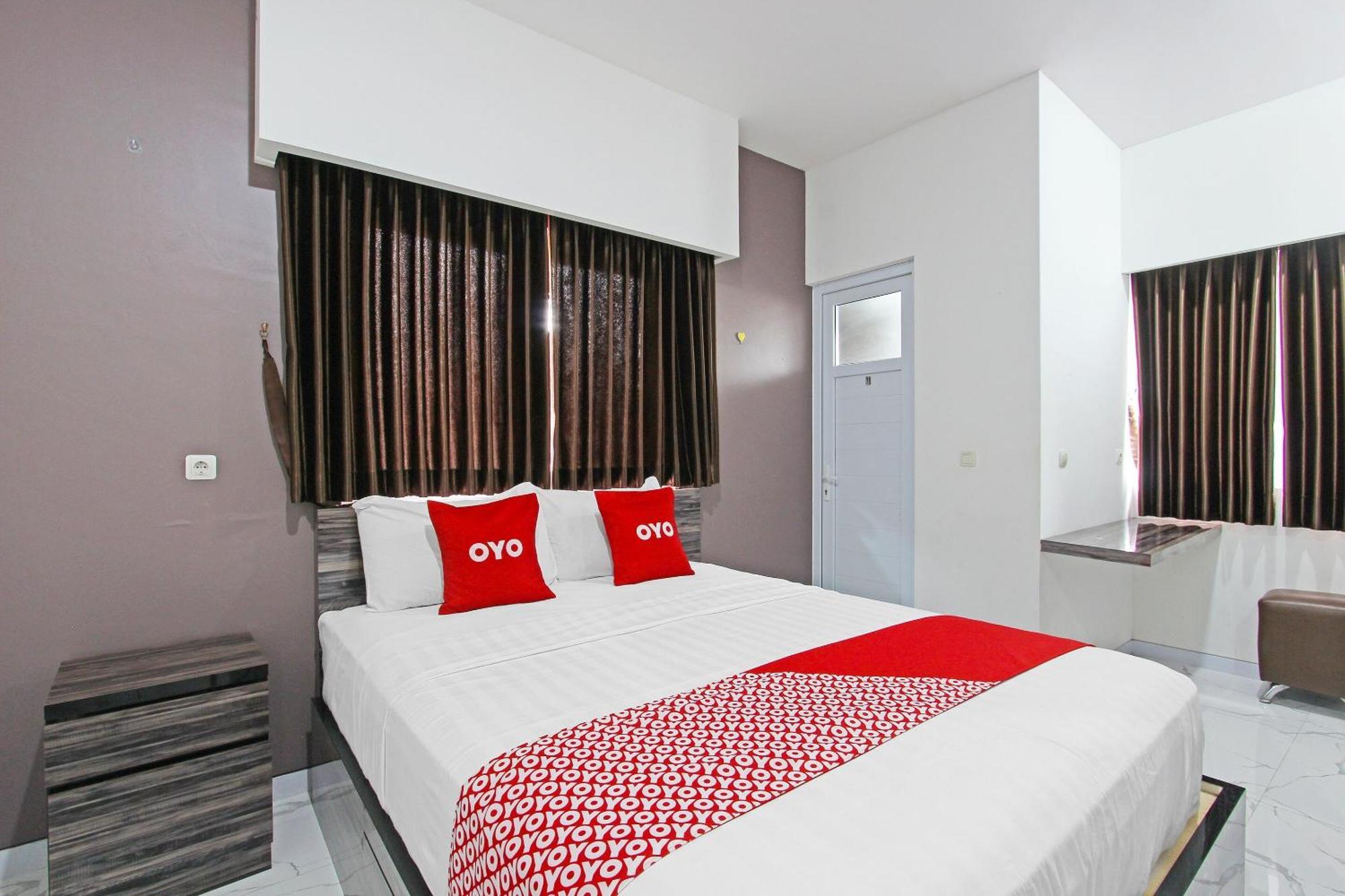 Super Oyo Capital O 91665 D'Prof Exclusive Guesthouse Σεμαράνγκ Εξωτερικό φωτογραφία