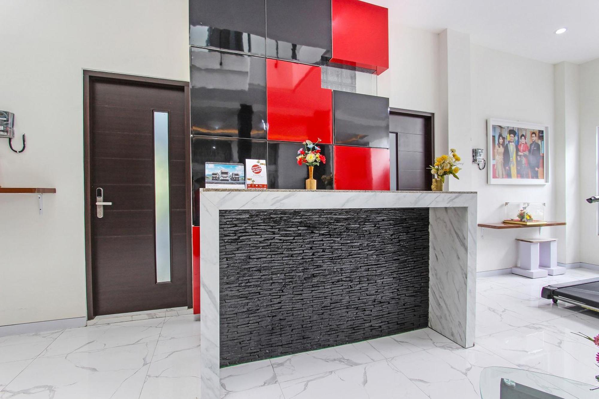 Super Oyo Capital O 91665 D'Prof Exclusive Guesthouse Σεμαράνγκ Εξωτερικό φωτογραφία